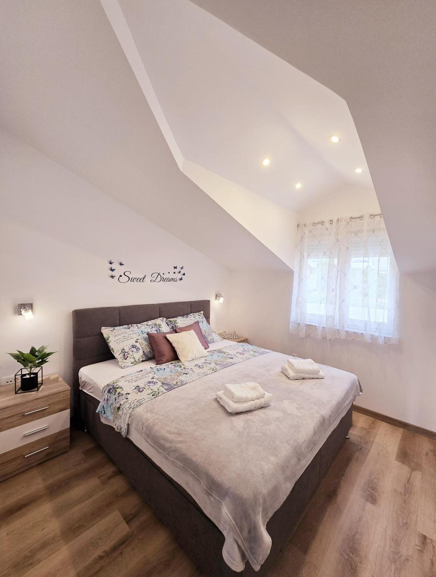Villa Matanovi Dvori Подстрана Екстериор снимка